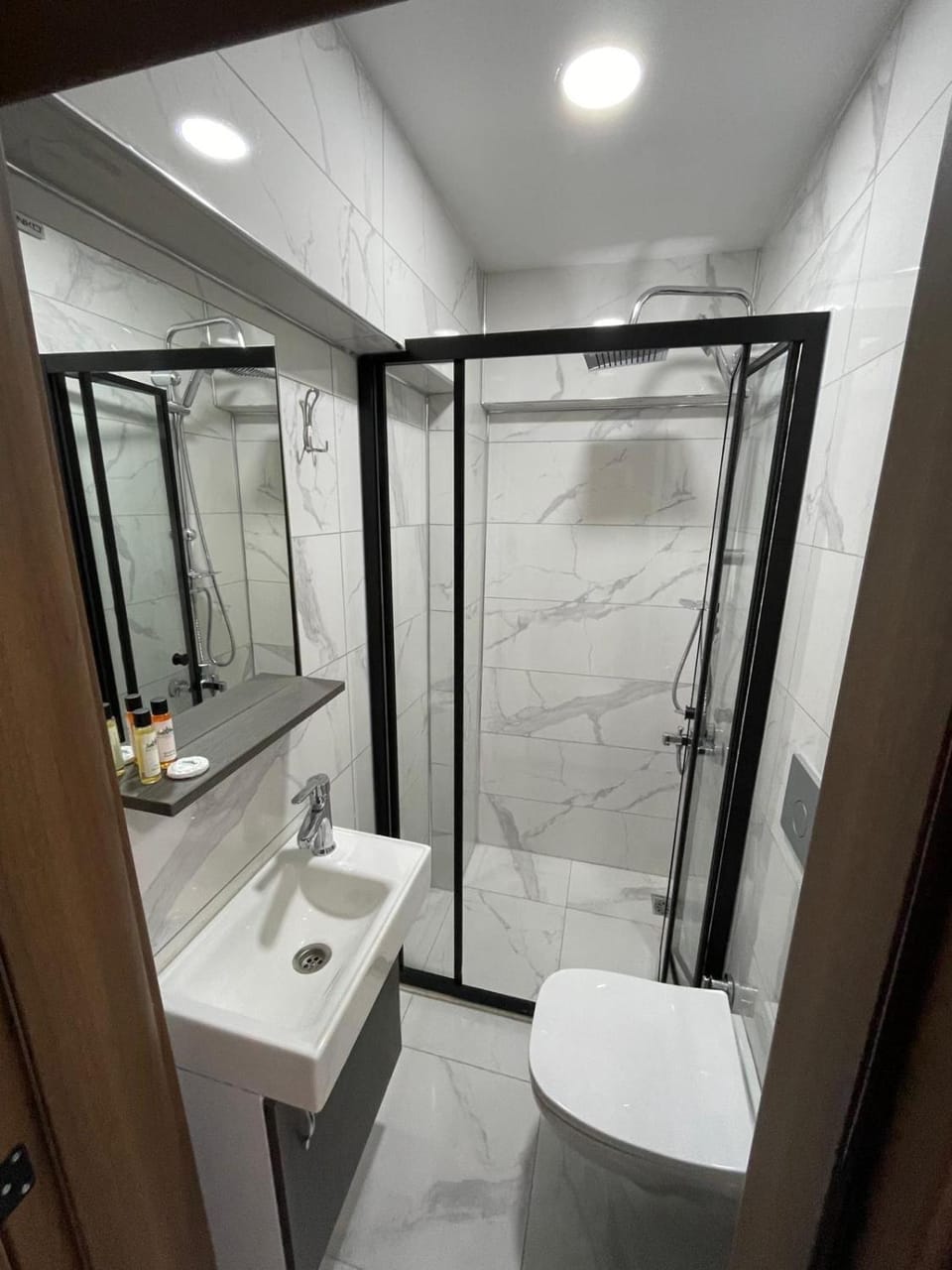 Shower, Toilet, Bathroom