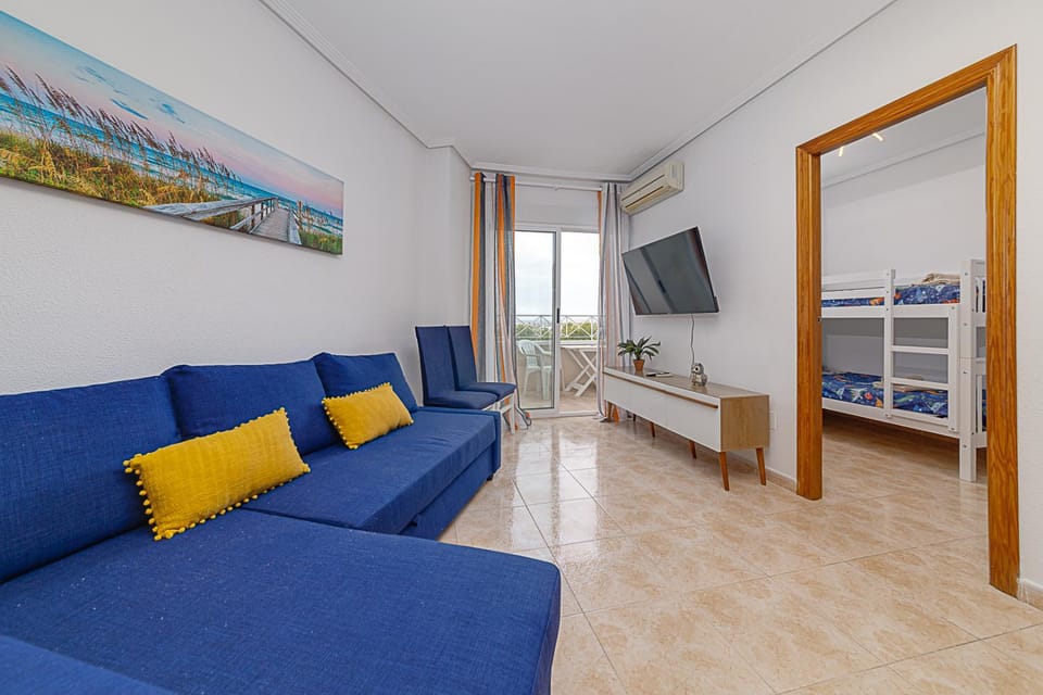 Communal lounge/ TV room, TV and multimedia, Living room, Seating area