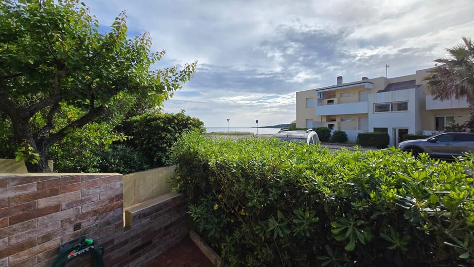 Neighbourhood, Garden view, Sea view, Street view, Parking