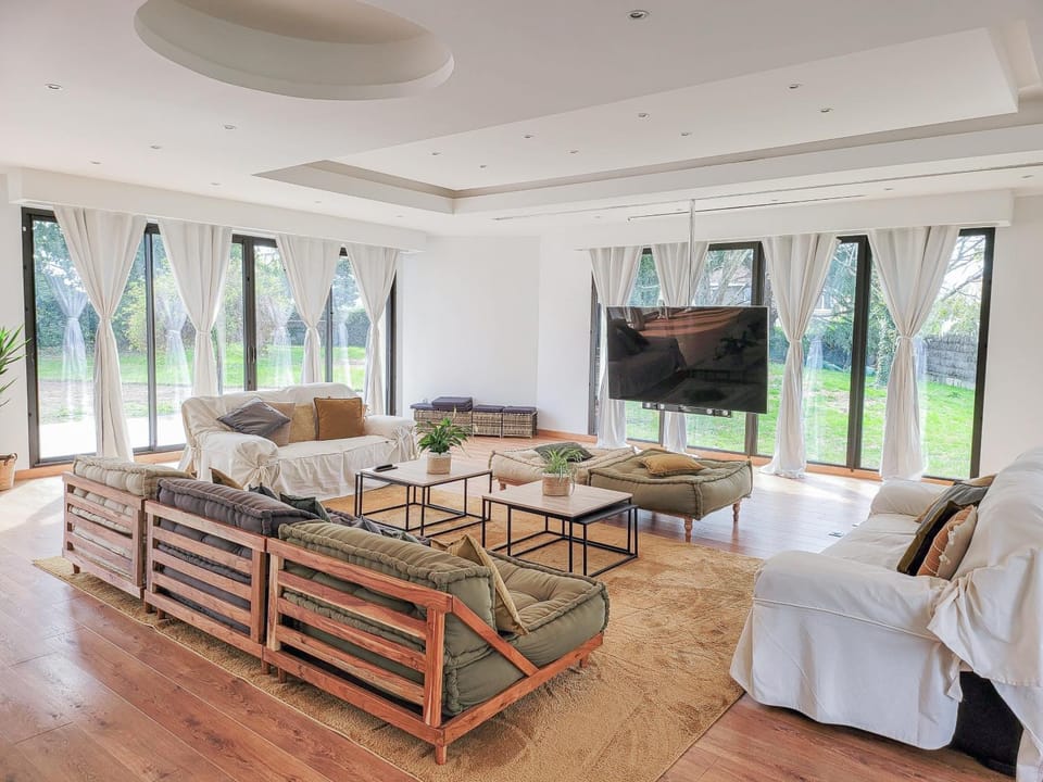 Communal lounge/ TV room, Living room