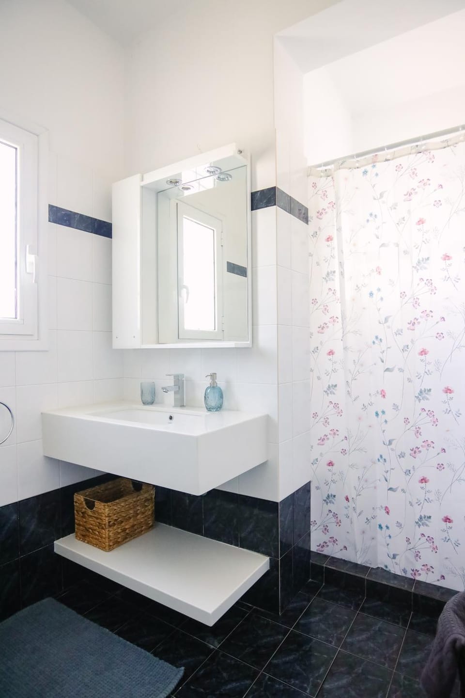 Bathroom, towels