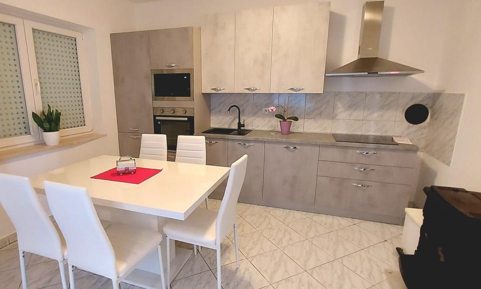 Apartman Ema Apartment in Crikvenica