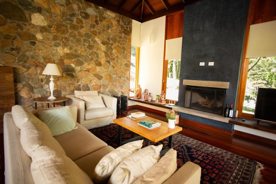 Chalé Leopoldo-Nas Nuvens Chalet in State of São Paulo