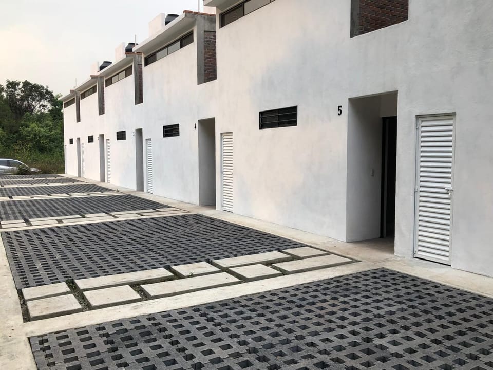 Property building, Off site, Day