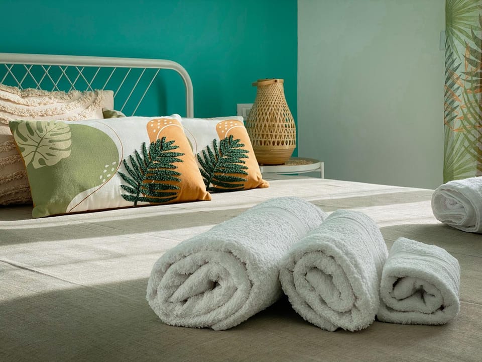 Bed, Day, Night, Decorative detail, Decorative detail, Bedroom