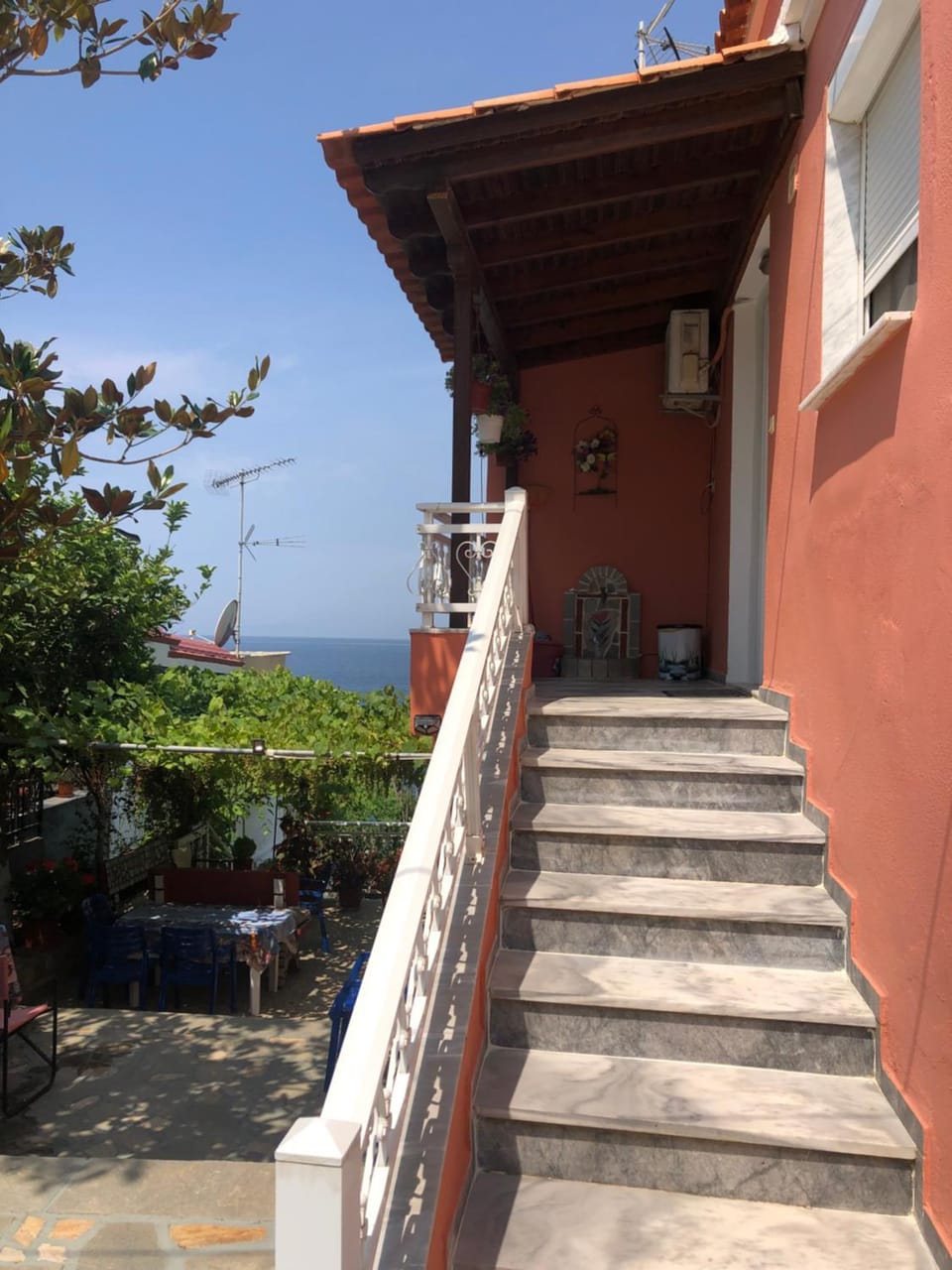 Property building, Day, View (from property/room), Balcony/Terrace