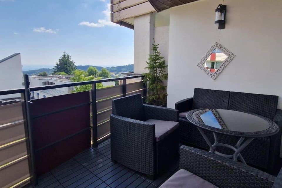2-Zimmer Wohnung, Pools, Sauna und Balkon Apartment in Straubing-Bogen