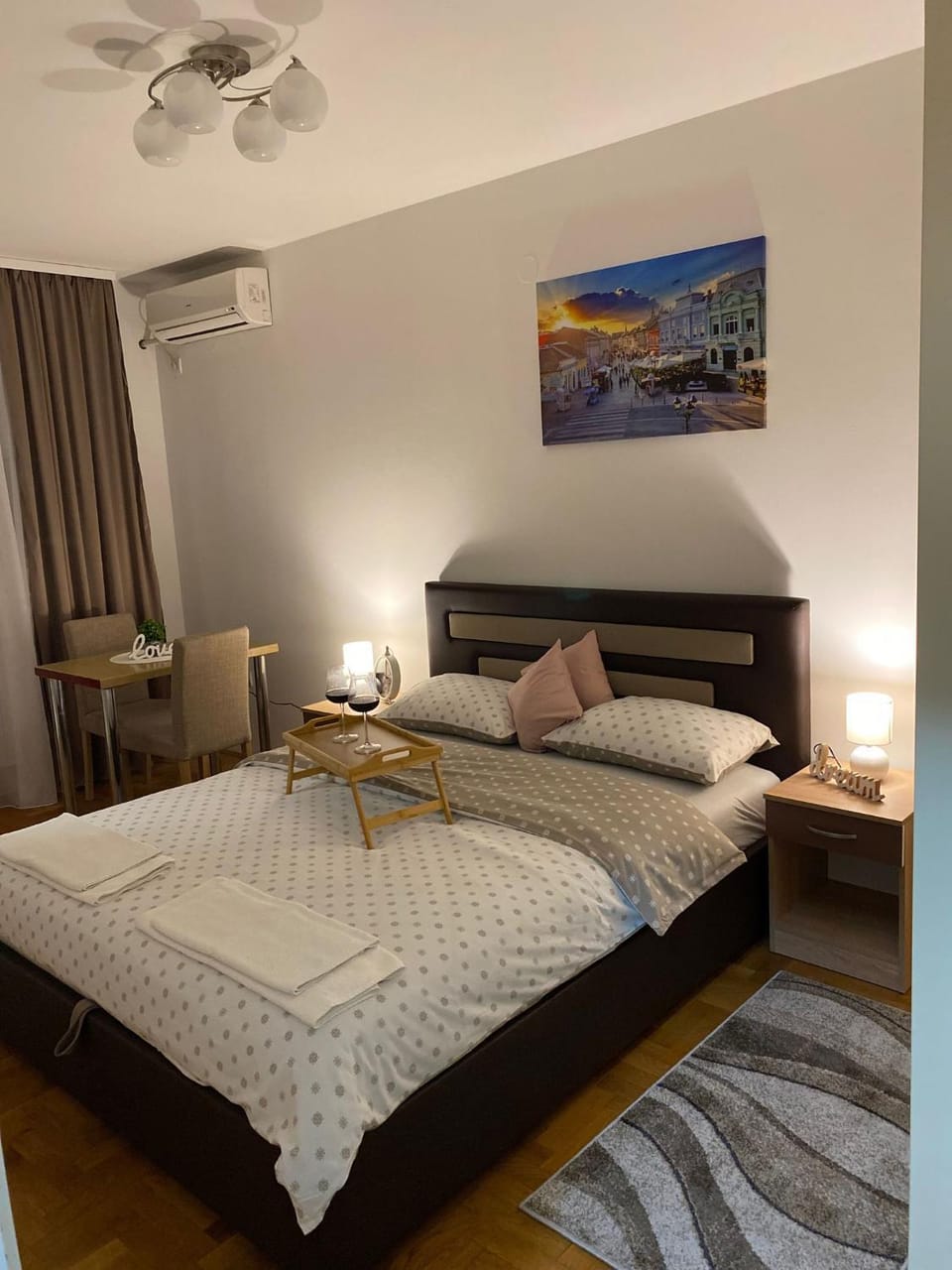 Apartman NS Dan CENTAR Apartment in Novi Sad