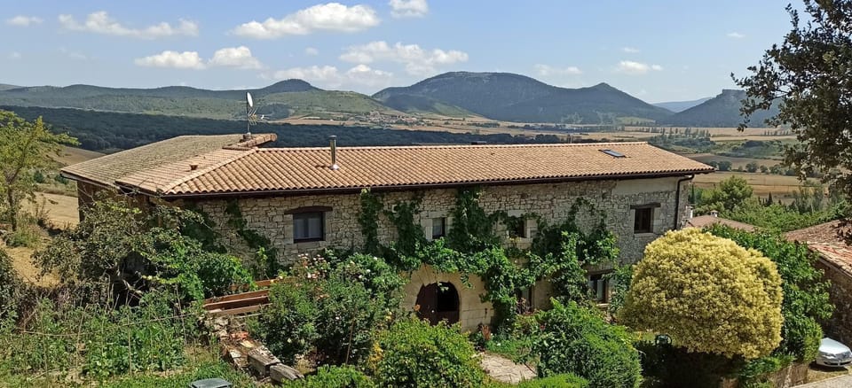Casa Rural TTIPIAENEA Landetxea Country House in Navarre