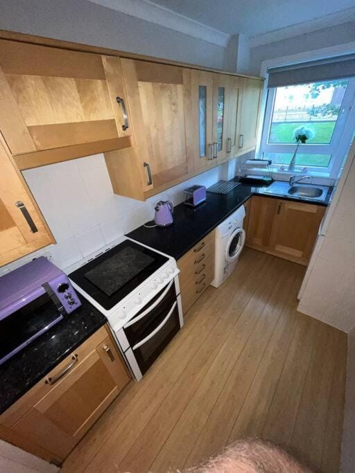 1 bed apartment in secure and convenient location Apartment in Greenock