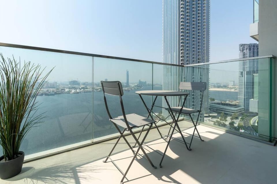 150Mbps WiFi · Sea View · 2BR Creek Harbour Apartment in Dubai