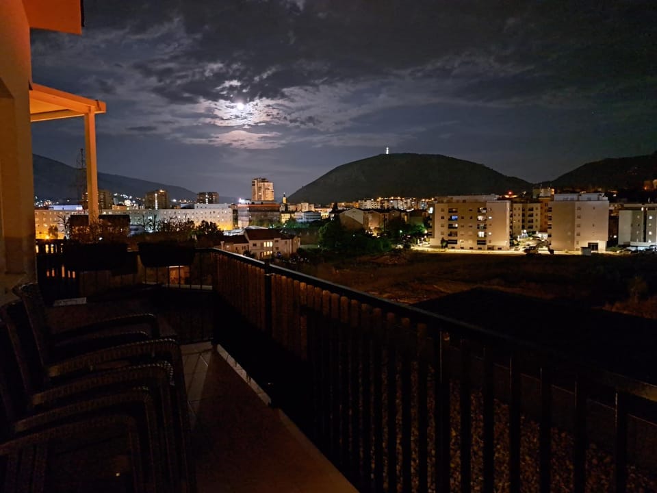 Balcony/Terrace, City view