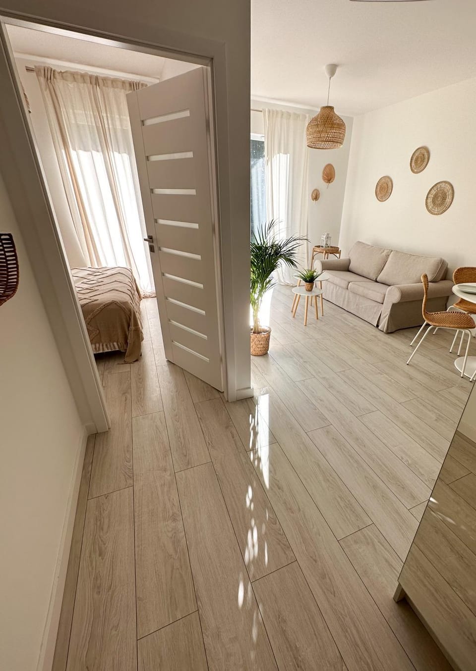 Living room, Photo of the whole room, Seating area, Bedroom