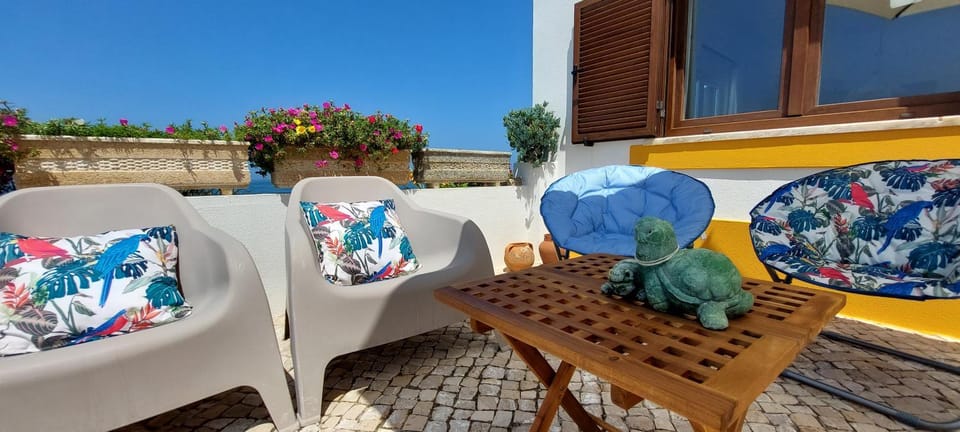 Day, Balcony/Terrace, Balcony/Terrace, Seating area