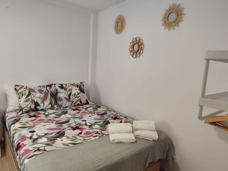 Seating area, Bedroom