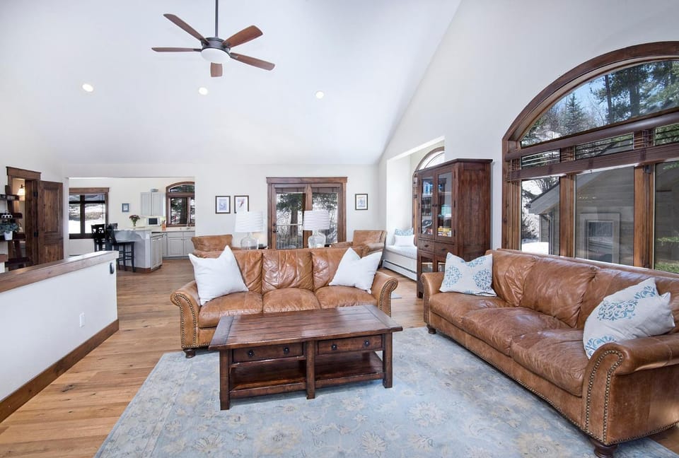 1460 Buffehr Creek Rd House in Vail