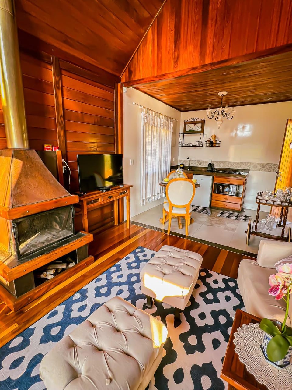 Kitchen or kitchenette, Photo of the whole room, Dining area, Bedroom