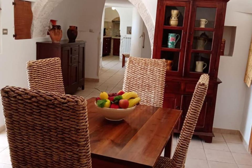 Villa - Sleeps 8 - Patio - Garden - Parking Villa in Province of Taranto