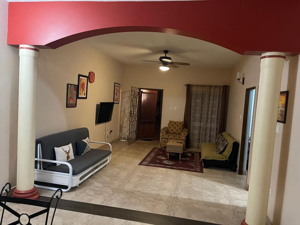 Le Quad - One Bedroom & Studio Apt - Private, Spacious & Secured Apartment in Kingston