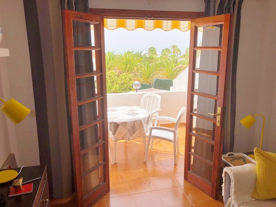 Apartamento Lucía Garden City con piscina climatizada Apartment in Costa Adeje