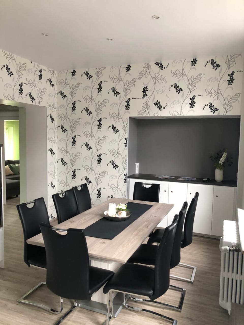 Dining area, kitchen