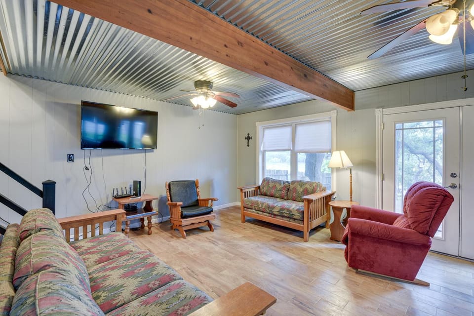 Lake Brownwood Home with Private Boat Dock! House in Rio Grande