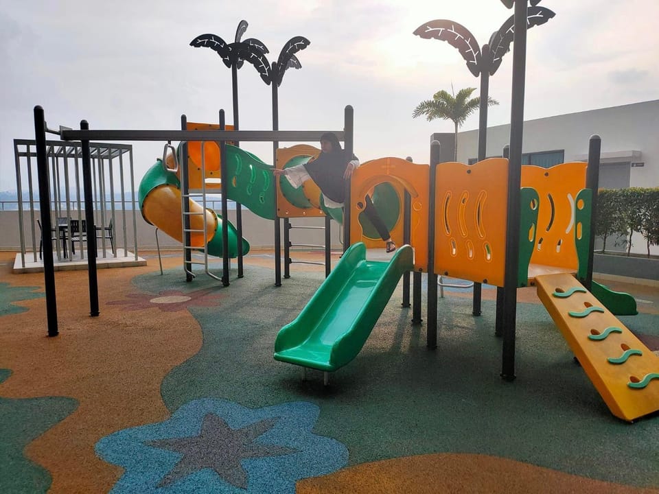 Day, Children play ground