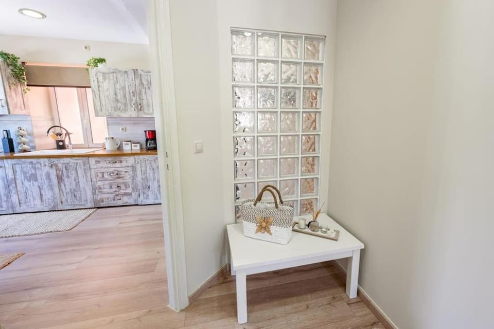 The captain's bridge Apartment in Gaios