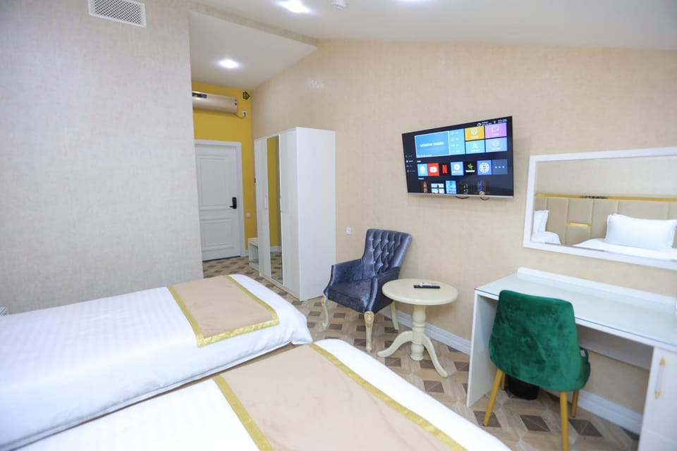 Bed, Photo of the whole room, wardrobe