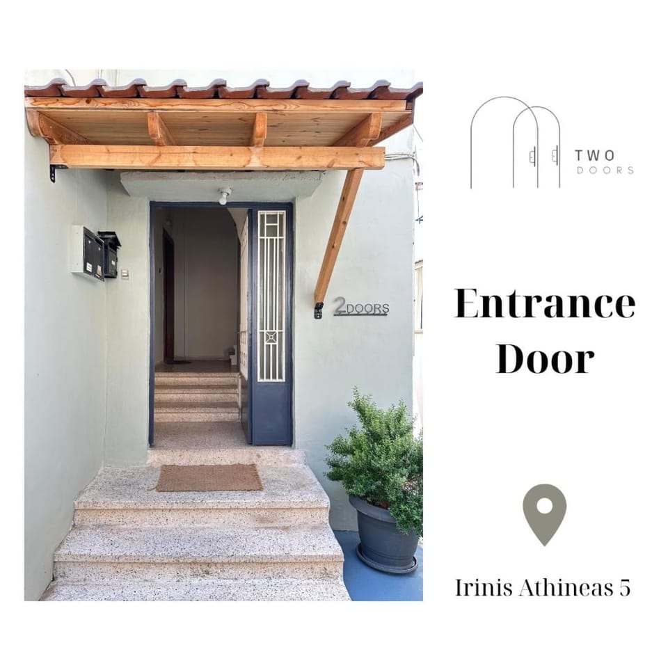 2 Doors- Luxury by the sea, easy parking Apartment in Kavala