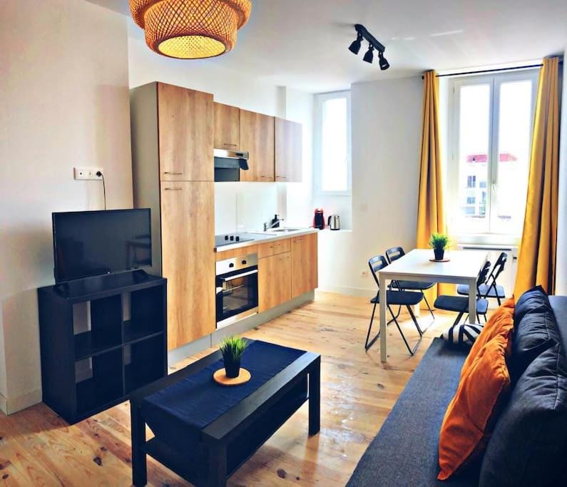 Charmant DUPLEX à 2 pas du centre de Bayonne Apartment in Bayonne