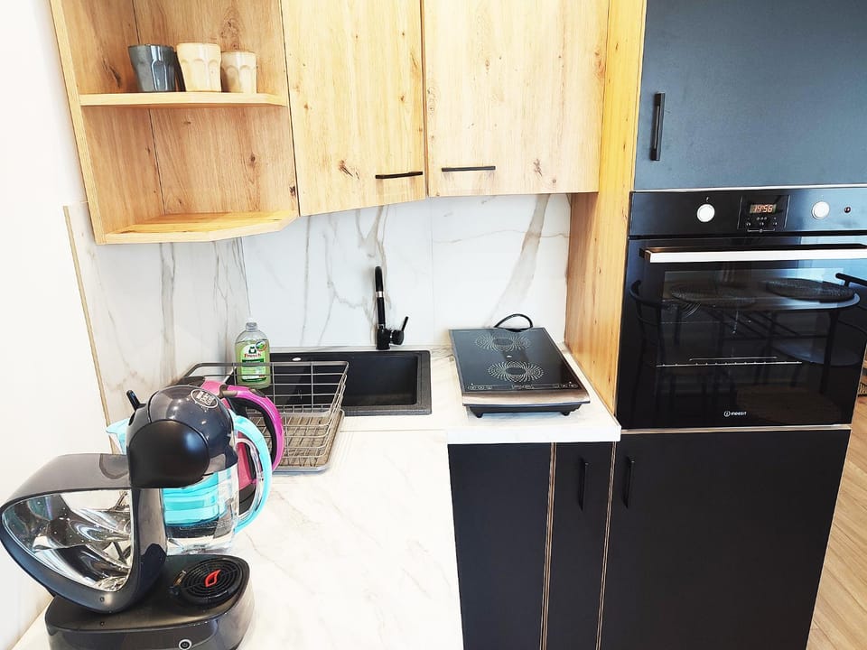 Coffee/tea facilities, Kitchen or kitchenette, pet friendly, stove