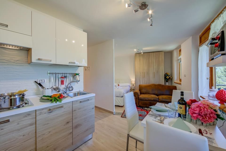 Kitchen or kitchenette, Living room, Dining area