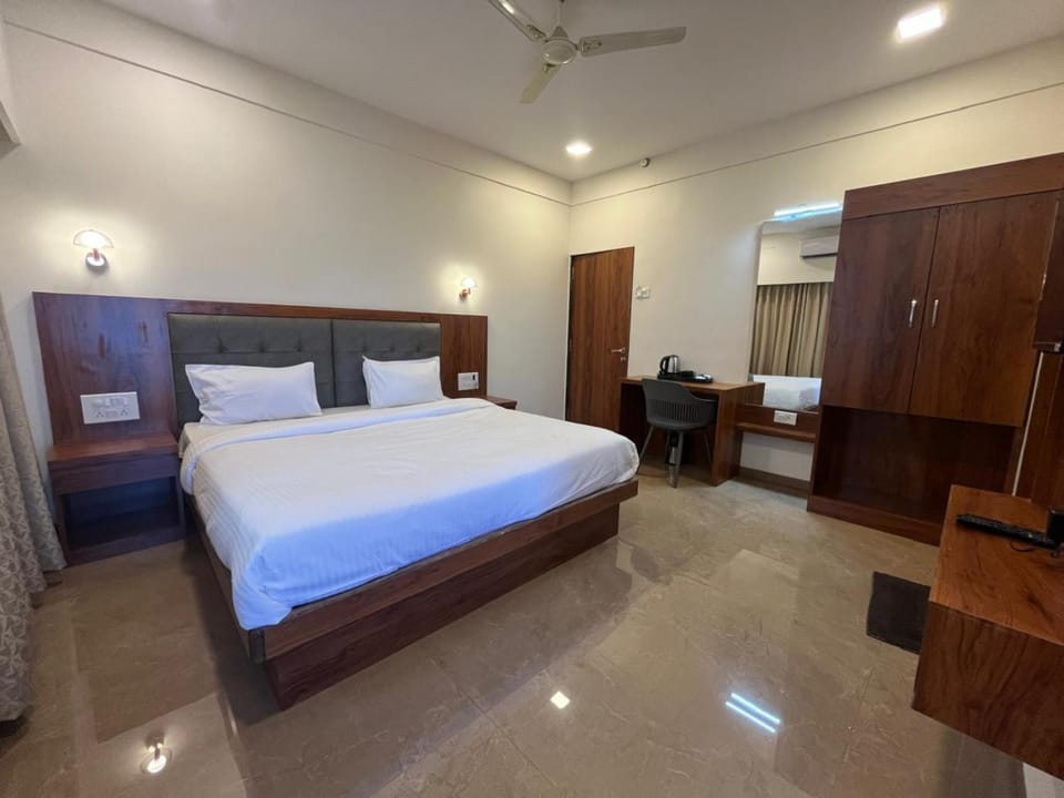 Gugal Bliss Hotel in Maharashtra