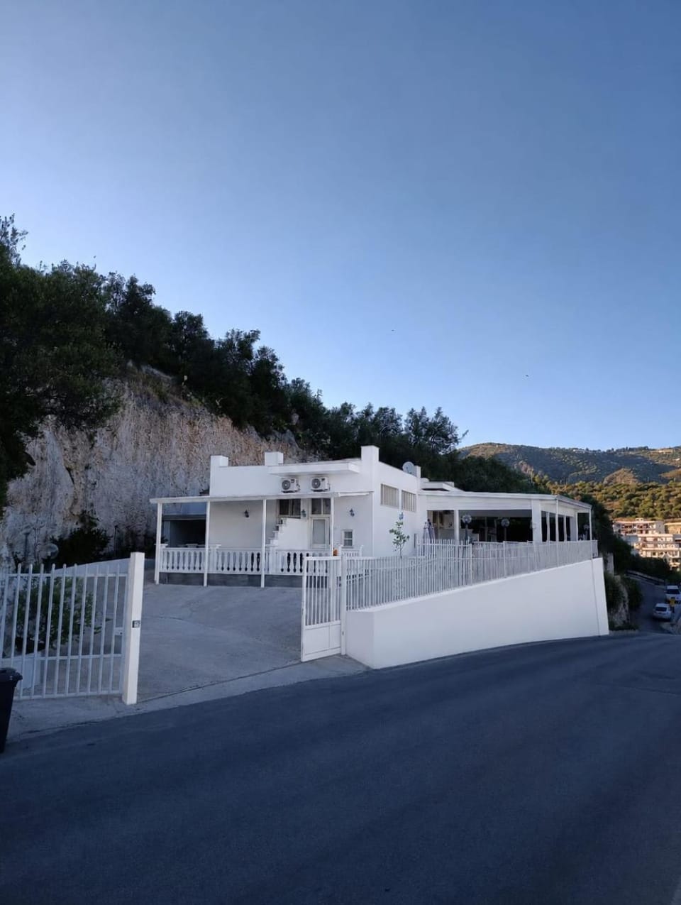 Property building, Day, Natural landscape, View (from property/room), Balcony/Terrace