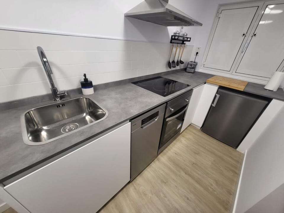 Kitchen or kitchenette, dishwasher, pet friendly