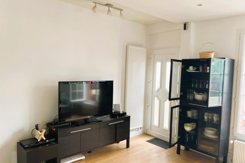 Cosy Town house with its beautiful terrace House in Deauville