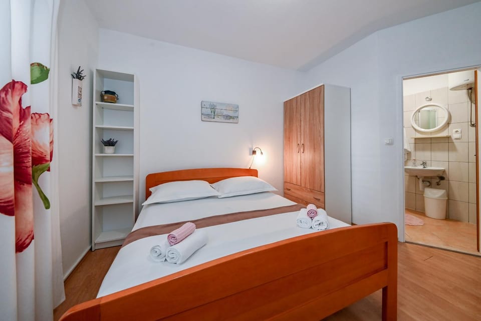 Sobe Juroš Apartment in Baška Voda