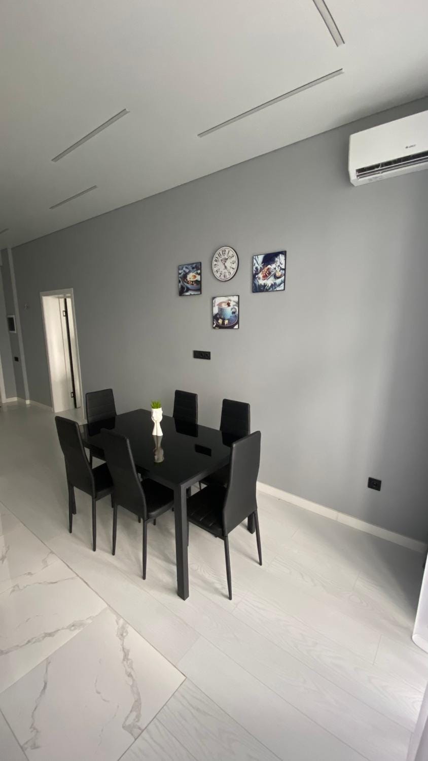 Living room, Seating area, Dining area, air conditioner