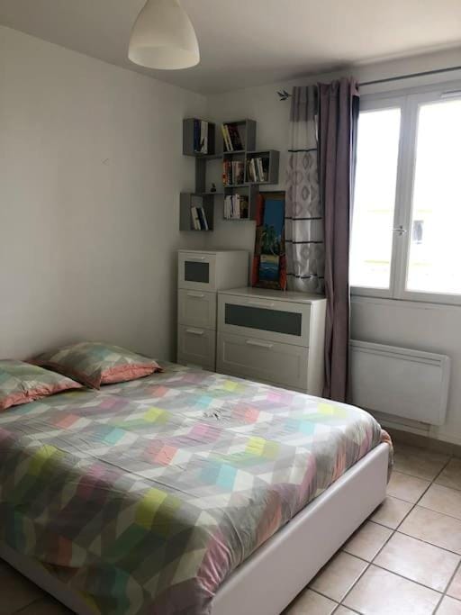 Appartement balcon, place de parking, centre ville Apartment in Valence