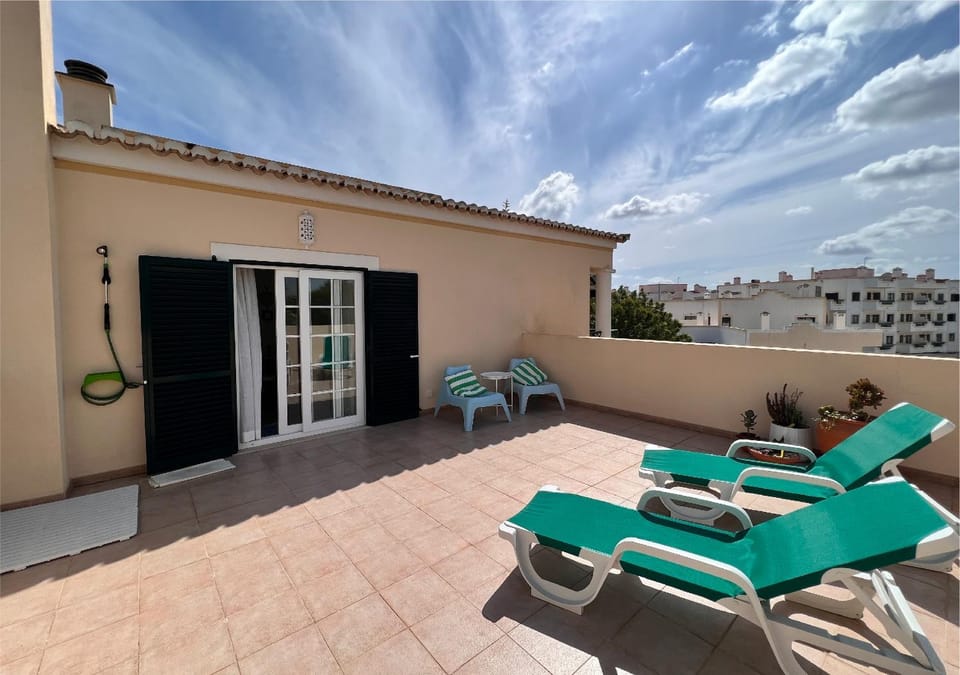 Patio, Balcony/Terrace, sunbed
