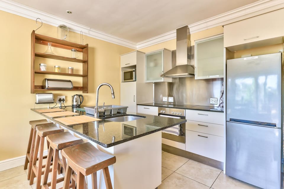 Planet Africa 1 Bedroom Apartment Apartment in Sea Point