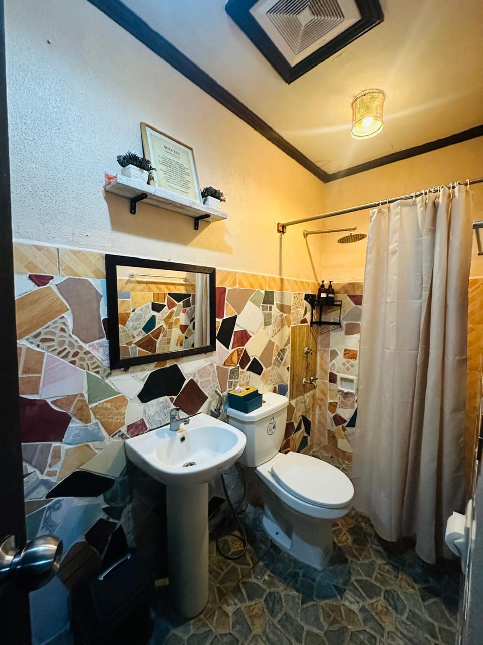 Raneville Hotspring Private Resort House in Calamba