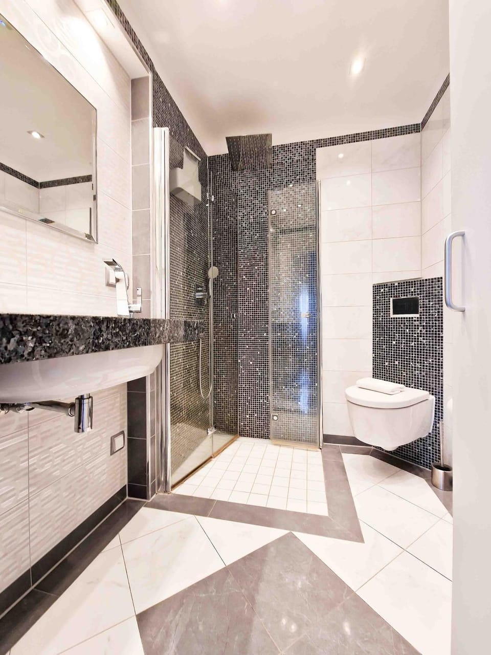 Shower, Toilet, Bathroom