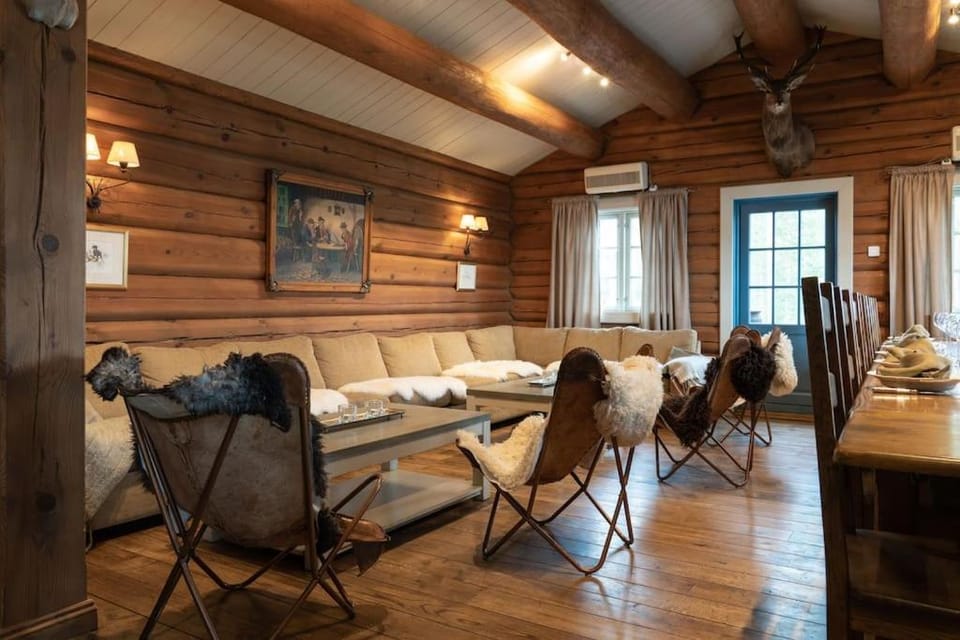 Lyxigt timmerhus i fjällen, Lofsdalen, Hjortehytta Villa in Sweden