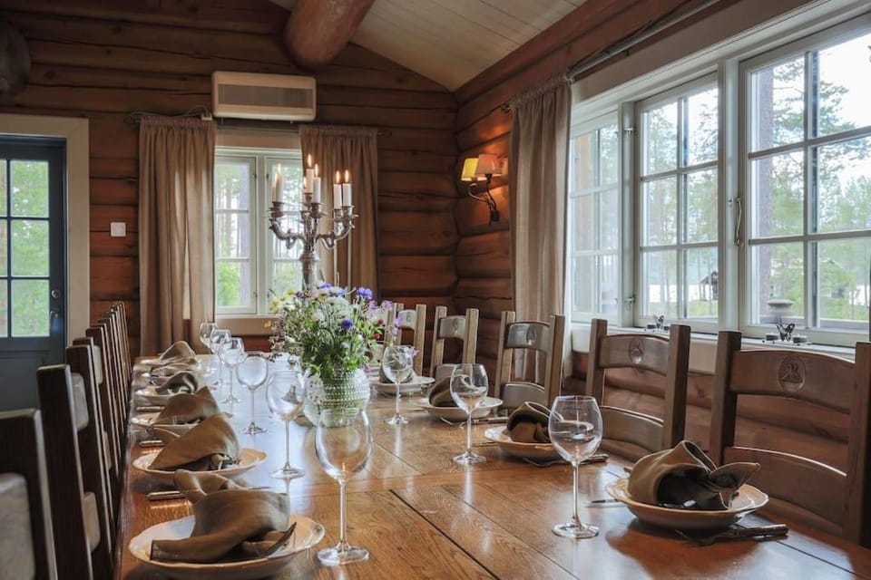 Lyxigt timmerhus i fjällen, Lofsdalen, Hjortehytta Villa in Sweden