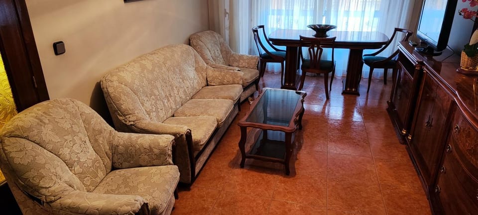 Living room, Seating area, Dining area