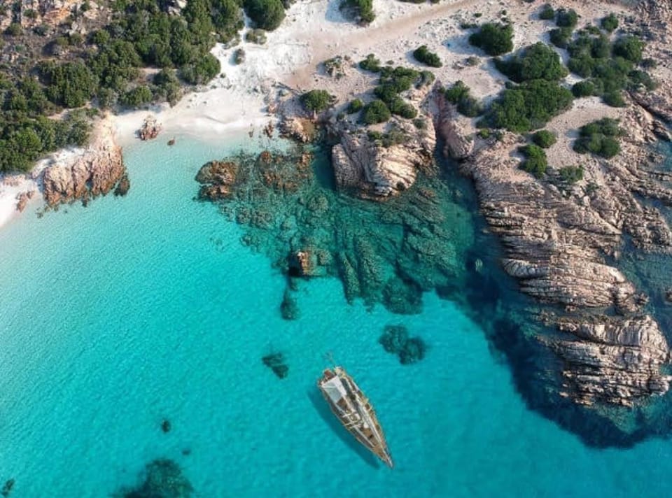 Ca’del Conte Apartment in Palau