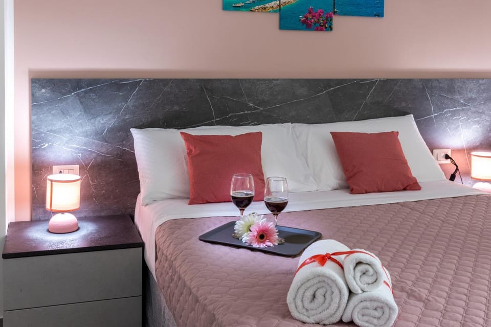 Partenope Guest House Bed and Breakfast in Naples