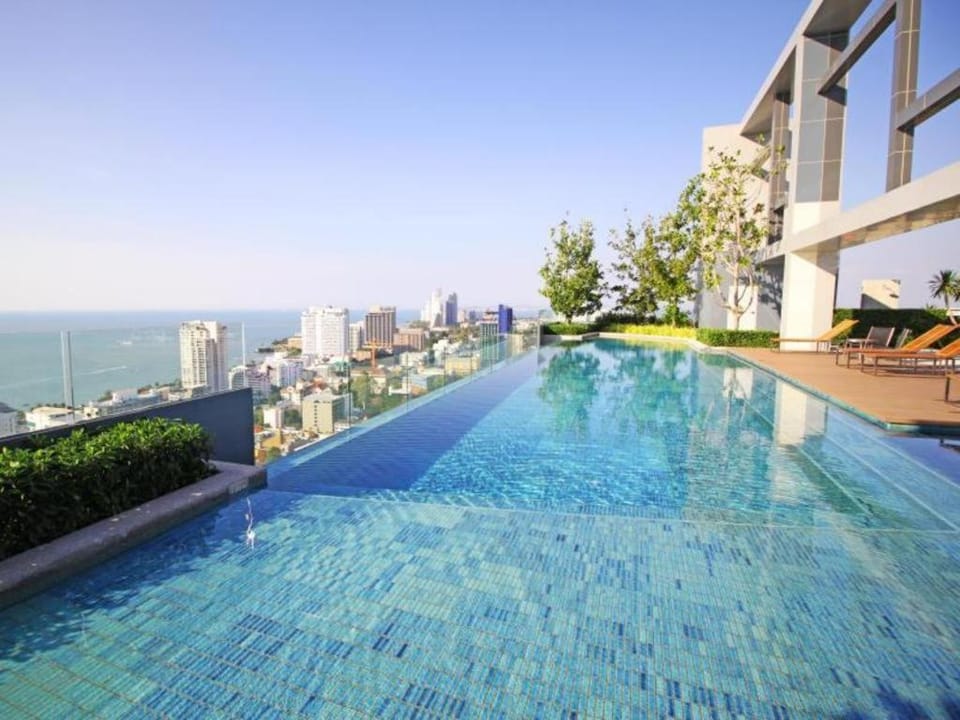 芭提雅Fnb Central 无边泳池 Apartment in Pattaya City